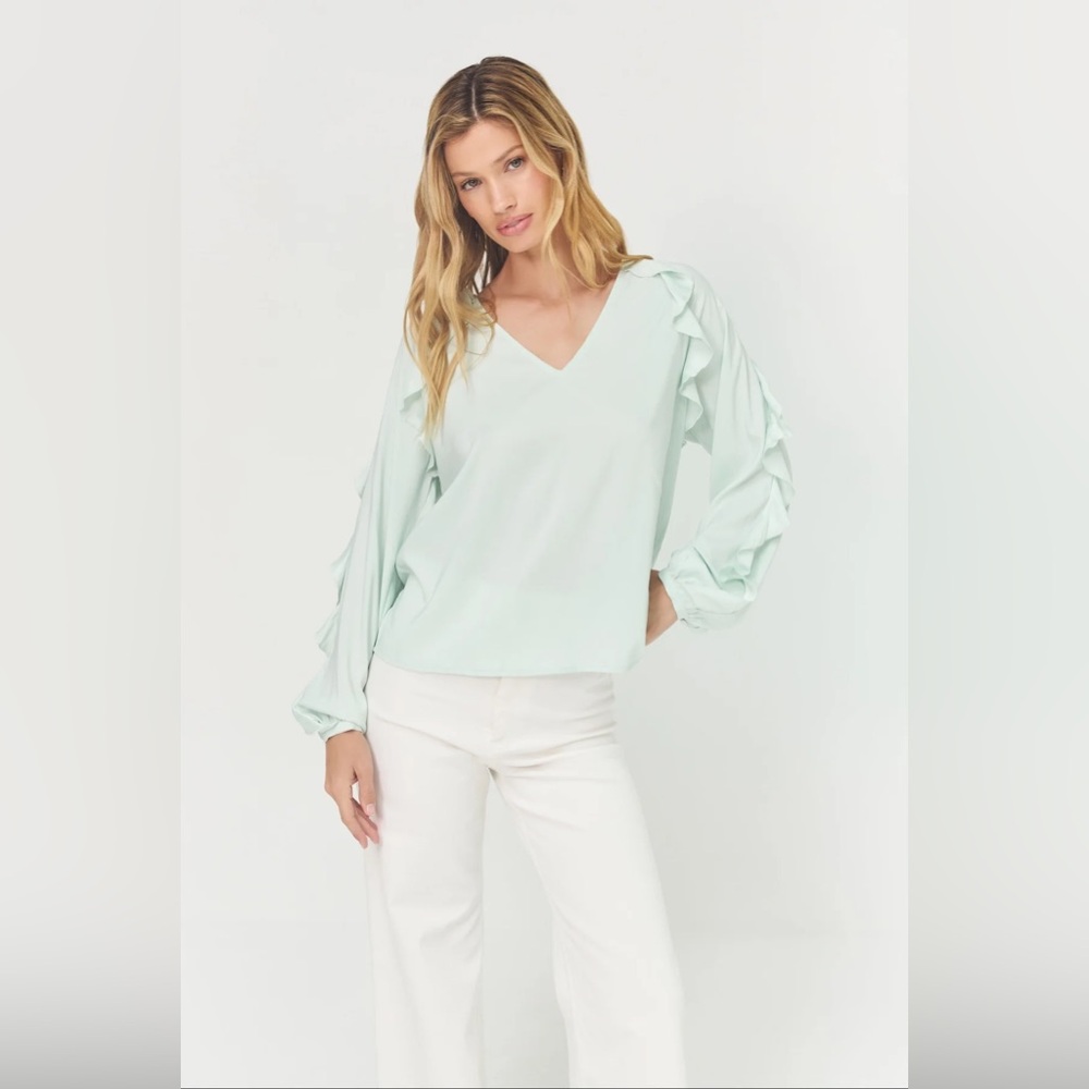 New Hutch Marston Top in Mint Matte Satin size Small